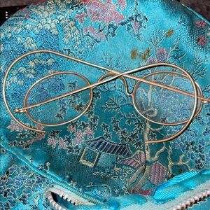 Vintage Round Gold Wireframe Glasses